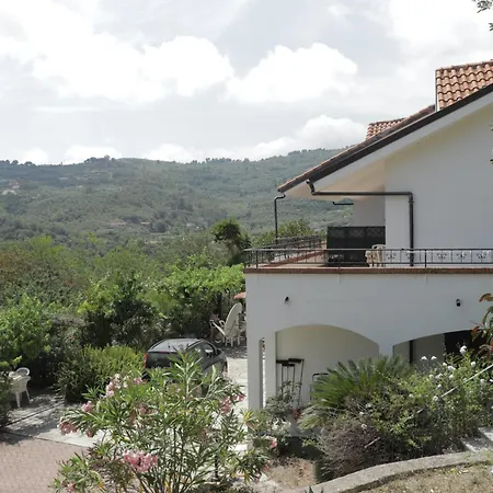 Casa Davite A 4km Dal Mare Dom wakacyjny Piani (Liguria)